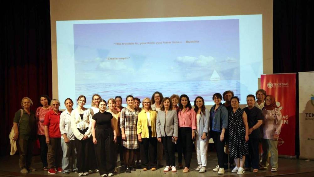  Tekirdağ B&uuml;y&uuml;kşehir'den, 'Kadın sağlığında b&uuml;t&uuml;nc&uuml;l yaklaşım farkındalığı' semineri