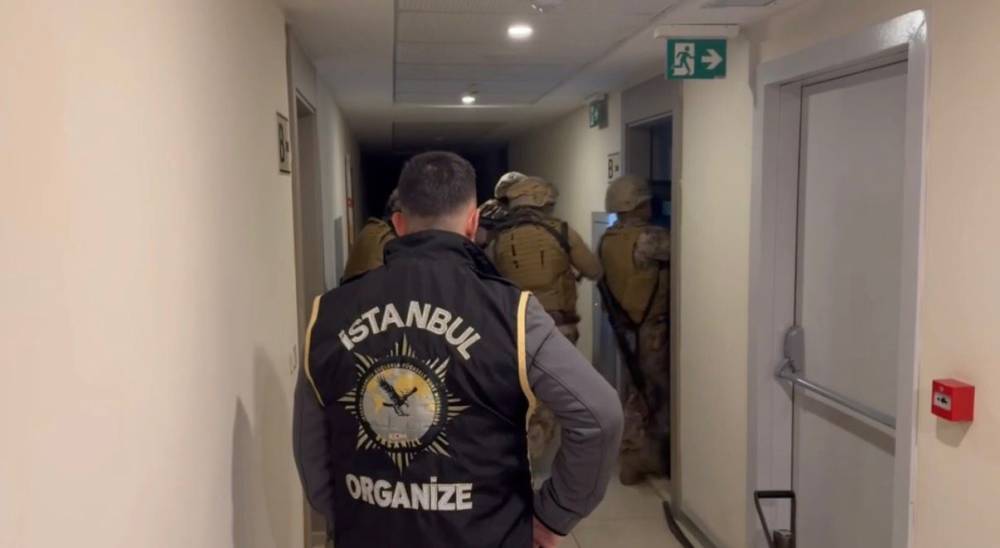 Karag&uuml;mr&uuml;k &ccedil;etesine' operasyon: 28 g&ouml;zaltı