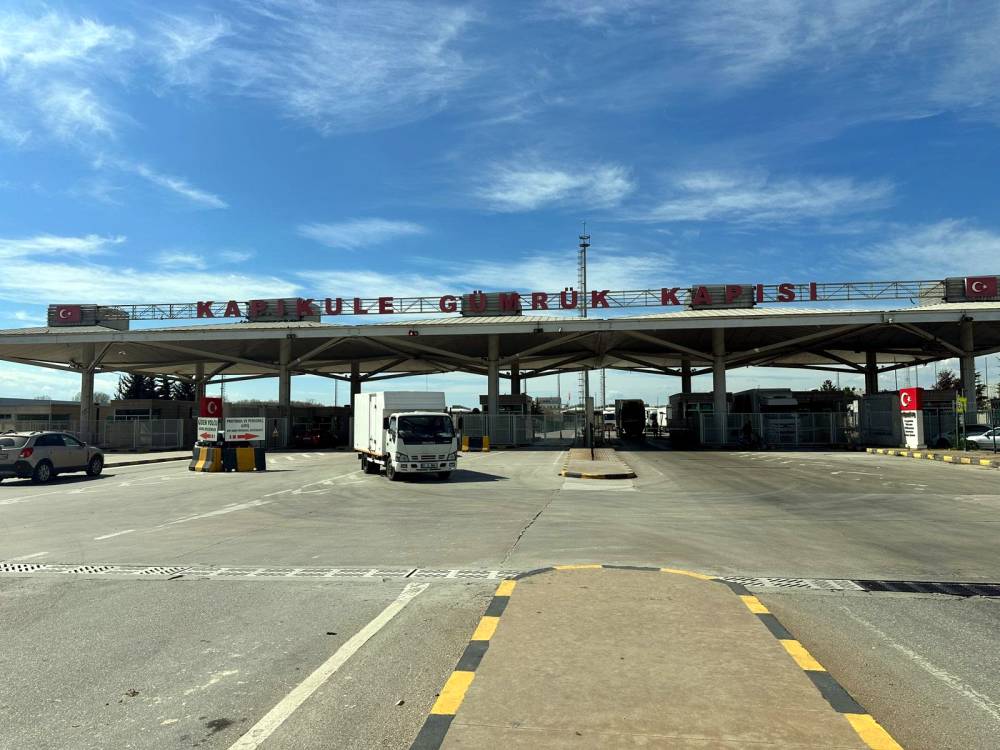 Kapıkule&rsquo;de bekleme s&uuml;releri 90 saati aşan TIR şof&ouml;rlerinden basın a&ccedil;ıklaması