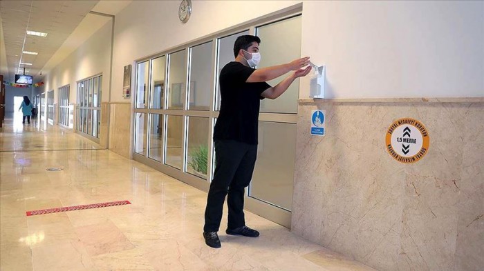 İstanbul'da okullar Kovid-19 tedbirleriyle y&uuml;z y&uuml;ze eğitime hazırlanıyor