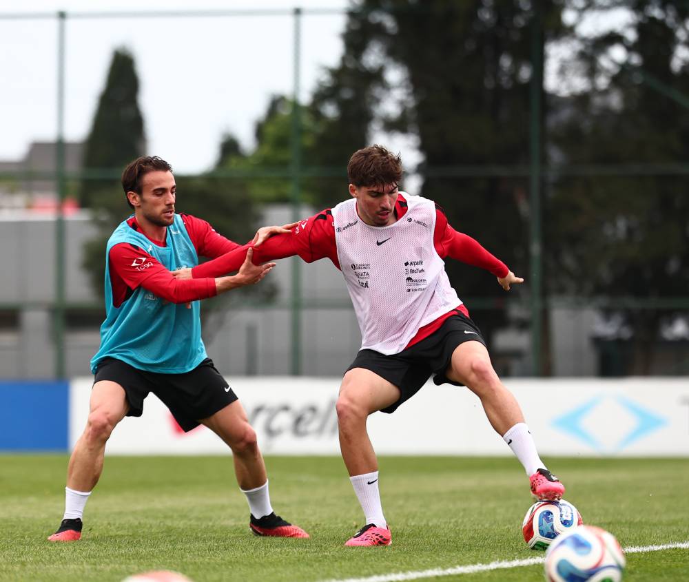 A Mili Futbol Takımı, iki g&uuml;nl&uuml;k iznin ardından &ccedil;alışmalara başladı