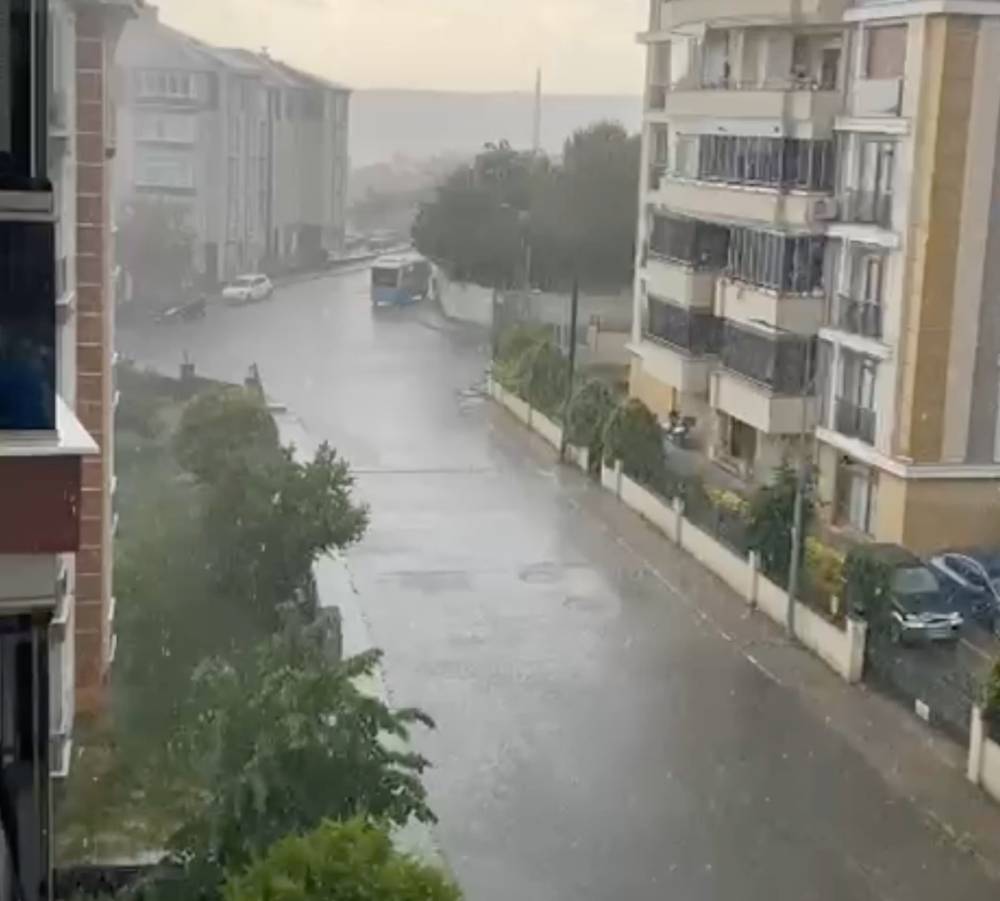 Tekirdağ&rsquo;da sağanak ve dolu etkili oldu